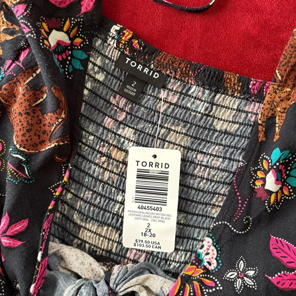 NWT Torrid Mini Rayon Slub Balloon Sleeve Twist Front Dress Size 2X - Picture 6 of 8